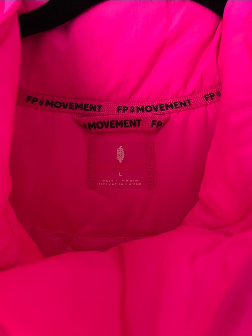 FP Movement Hot Pink Off The Bleachers Puffer Vest RT $168 - Size Large NWOT - Picture 2 of 4